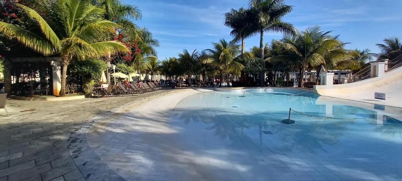 Flats Condomínio Lacqua diRoma I Jardins Aqua Parque Casa de Férias Caldas Novas